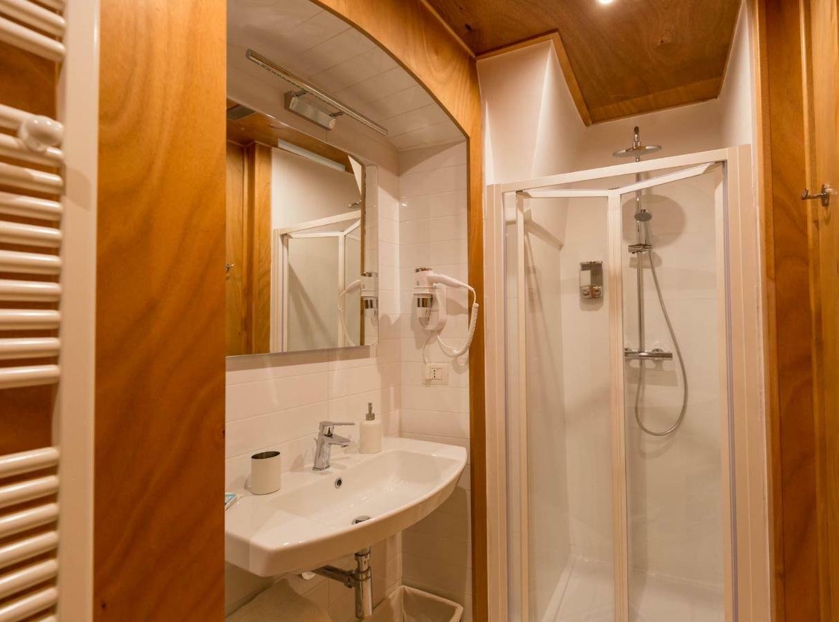 Da Concavo E Convesso Bed & Breakfast โลโกโรตอนโด ภายนอก รูปภาพ